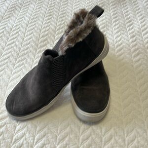 Tom’s short ankle boot shoes